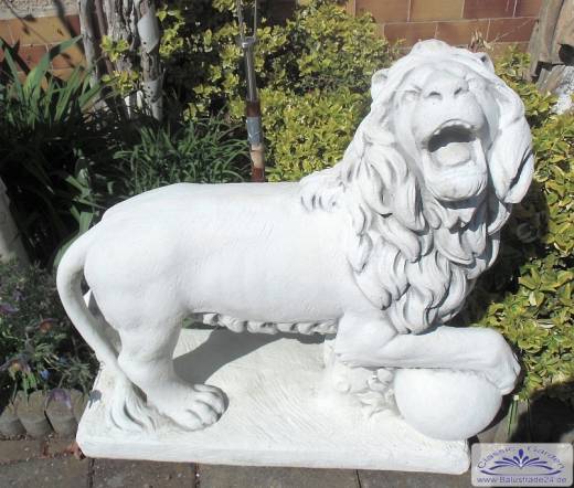 Löwen Gartenfigur