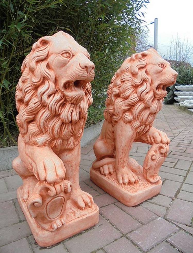 Löwen Terracotta Farben